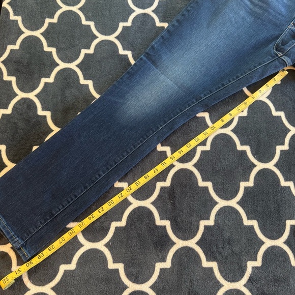Levi’s Mid-Rise Straight jeans - Picture 6 of 6